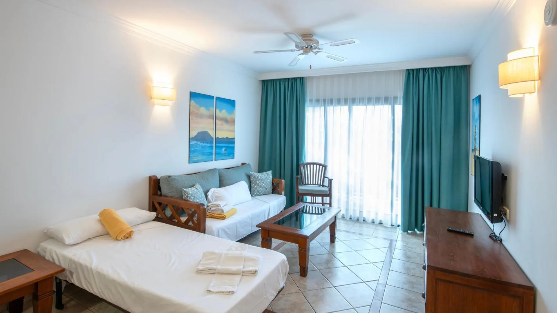 Las Marismas De Corralejo Aparthotel